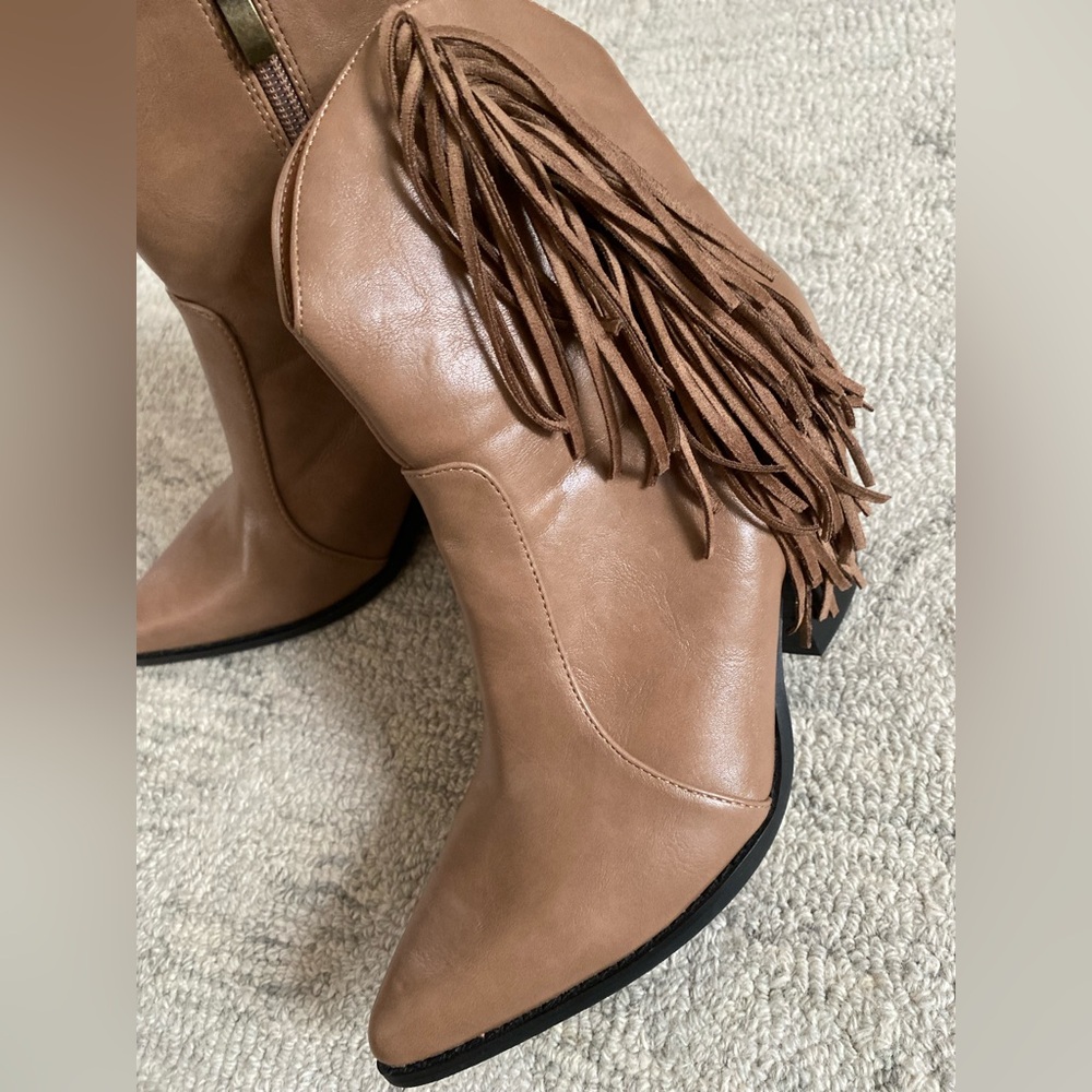 Beast Fashion McKenna Western Fringe Ankle Boots Taupe 7.5